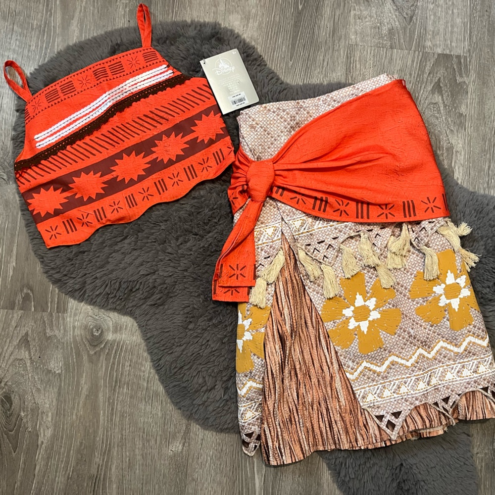 Disney Moana costume child size 9/10
